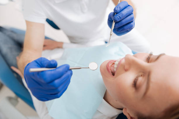 Best Root Canal Treatment  in Louisvle, IL
